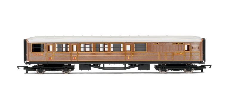 Hornby RailRoad LNER Teak Brake Railroad