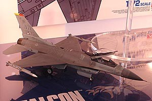 Tamiya F-16 CJ Fighting Falcon 1/72 Tamiya