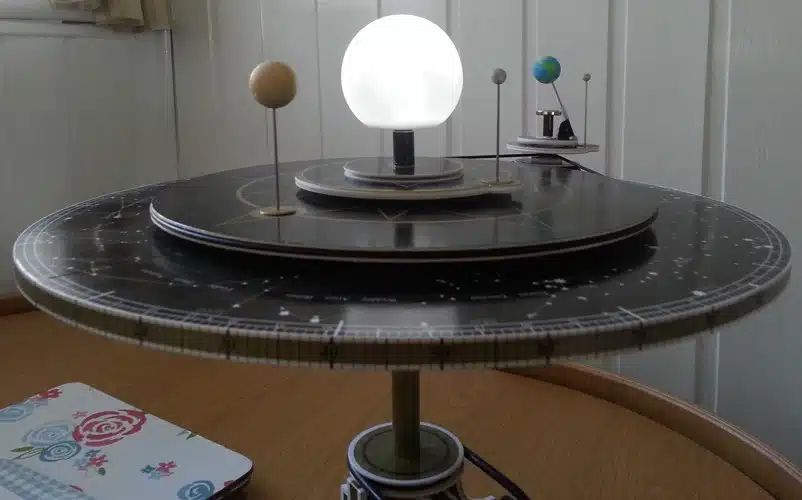 Astromedia Copernican Orrery Astromedia Copernican Orrery