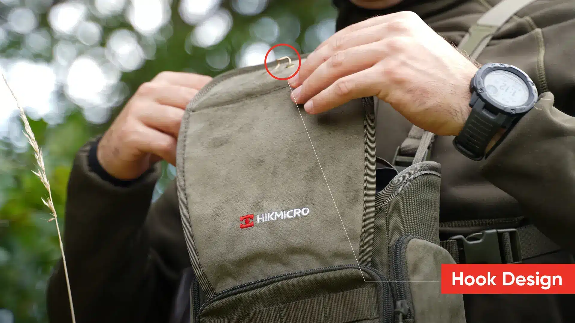 HIKMICRO_Binocular_Harness_Hook-Design-one-handed-operation_M